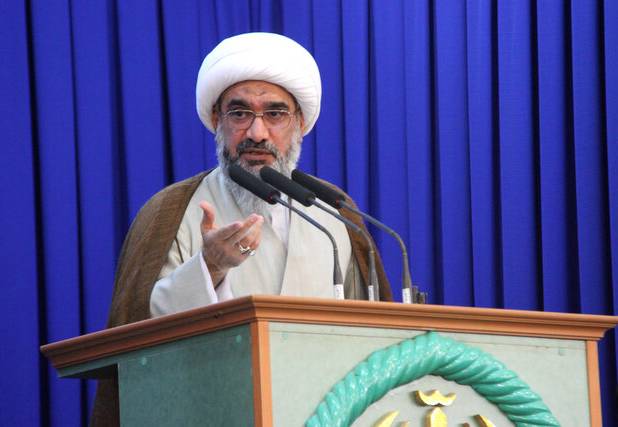 امام جمعه بوشهر: از ظرفیت تجارت با خلیج فارس برای مهار گرانی استفاده شود