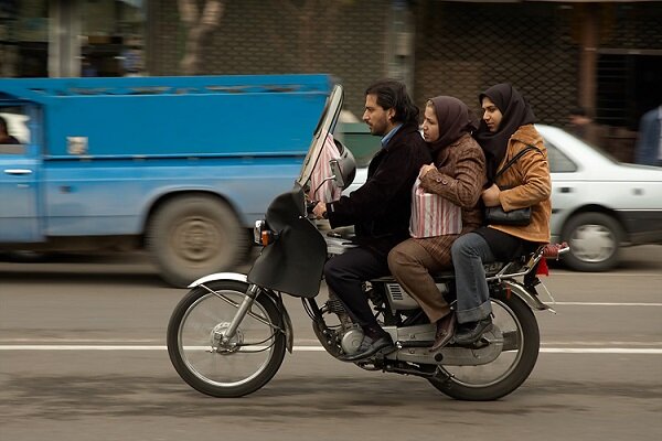 هشدار به موتورسواران؛ معابر به دلیل انتشار سیاهه های انفجار لغزنده است