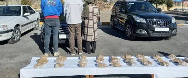 دستگیری ۳ سوداگر مرگ با کشف بیش از ۲۱ کیلوگرم هروئین در محور اهر–مشگین‌شهر