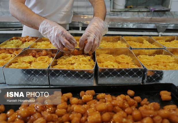 قندِ روزه‌داران با زولبیا و بامیه، ۴۹۰ هزار تومانی بیشتر می‌افتد