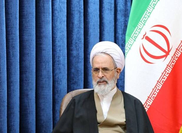 جنگ و پاسخ به تجاوز دشمن در صدر اولویت‌ها باشد