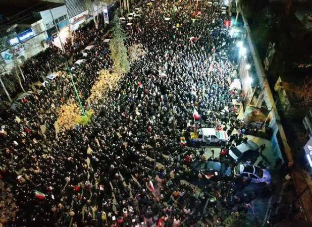 سردادن شعار «رزمندگان اسلام، انتقام، انتقام» در خرم‌آباد