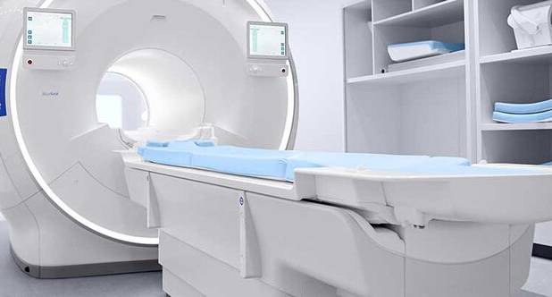 یک متخصص ارتوپدی: اصرار به MRI، هزینه بی‌فایده برای بیمار و نظام درمانی است