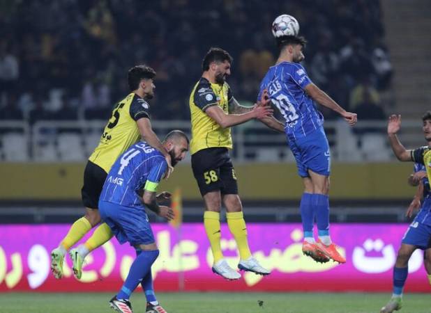 بختیاری‌زاده با آمدن به استقلال ریسک کرد/ باید به ساپینتو وقت می دادند