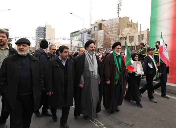 نقش پررنگ مجموعه حج و زیارت در راهپیمایی ۲۲ بهمن/ برپایی غرفه فرهنگی