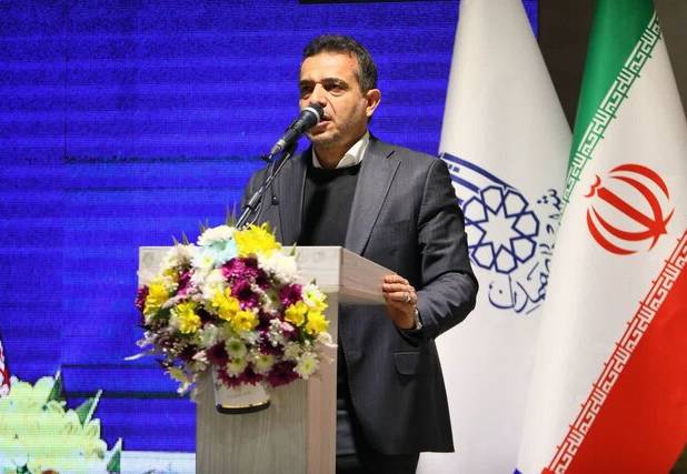 نماینده مجلس: دولت نیروهای شرکتی را تعیین تکلیف کند