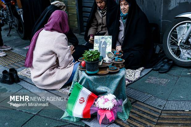 لحظه تحویل سال ۱۴۰۵ در مزار شهدای قرچک