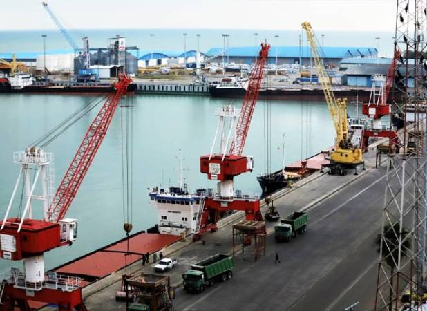 سومین کشتی گندم وارداتی در بندرامیرآباد پهلو گرفت