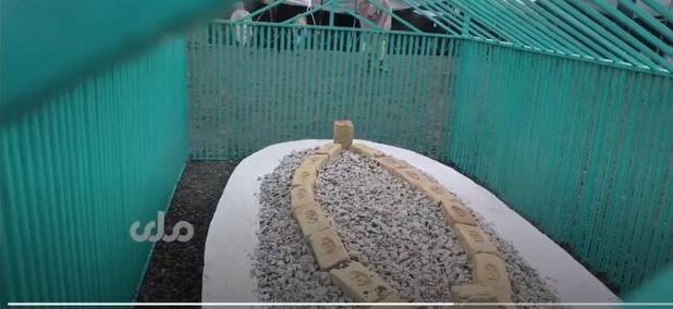 رونمایی طالبان از قبر ملاعمر
