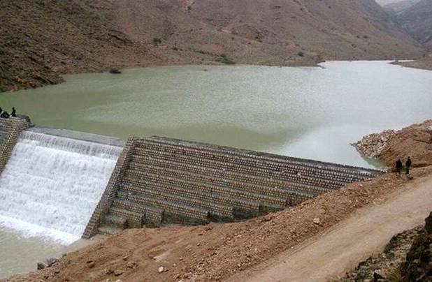 اجرای طرح‌های مؤثر آبخیزداری با ظرفیت مهار ۳۰۰ میلیون مترمکعب روان‌آب