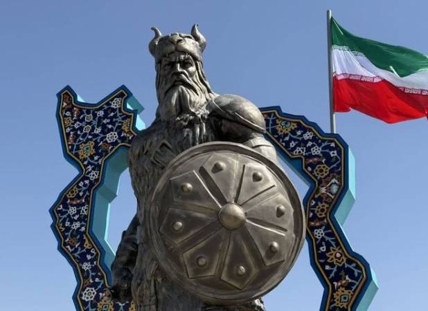 رونمایی از بزرگ‌ترین المان هنری با عنوان «وطن» 