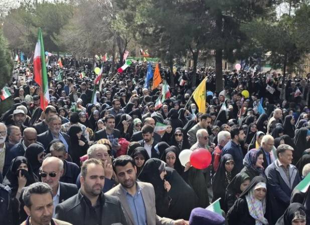 با چنین مردمی، پرچم ایران تا همیشه‌ تاریخ بر قله‌های عزت و اقتدار برافراشته می‌ماند