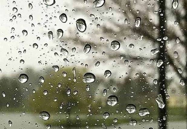 کاهش سرعت وزش باد در همدان / فعالیت سامانه بارشی