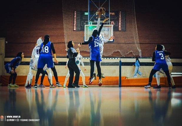 صعود استقلال و گروه بهمن به نیمه نهایی لیگ بسکتبال زنان