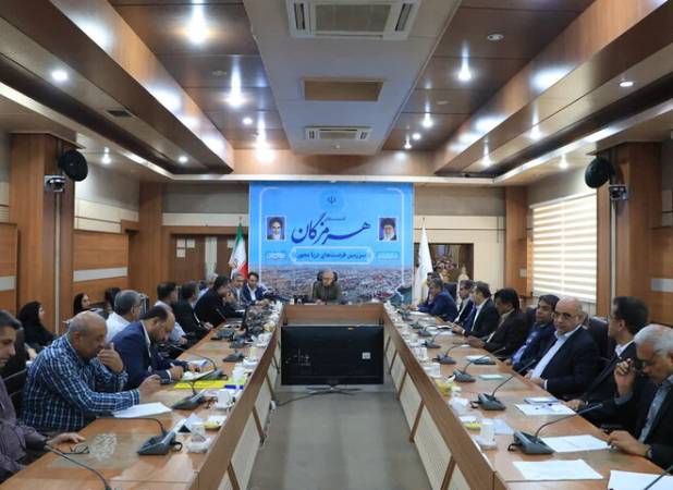 تأکید استاندار هرمزگان بر هوشمندسازی نظارت‌ها بر پروژه‌های عمرانی