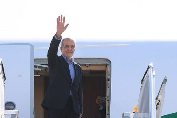 رئیس‌جمهور وارد خرم‌آباد شد