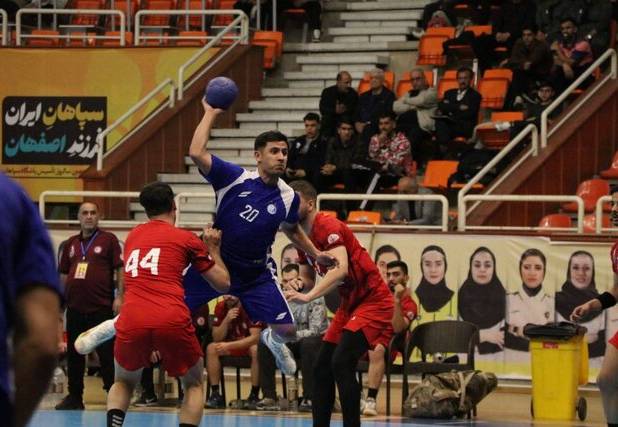 شروع نیم‌فصل دوم لیگ برتر هندبال/ استقلال با شکست مس به صدر جدول رسید