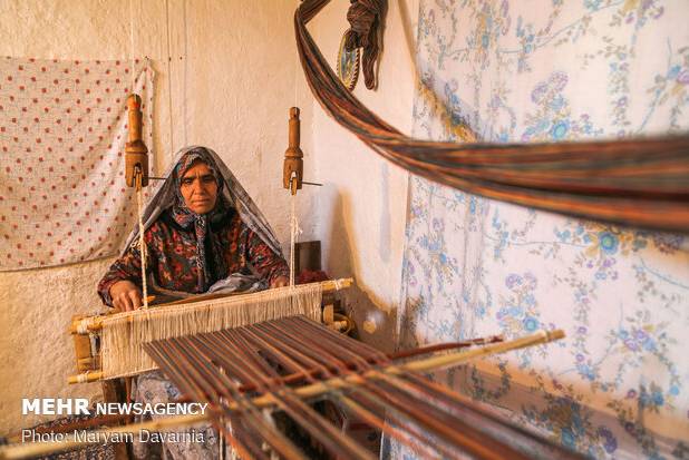 هدف ما ایجاد زنجیره ارزش بین هنرمند، صنعتگر و بازرگان است
