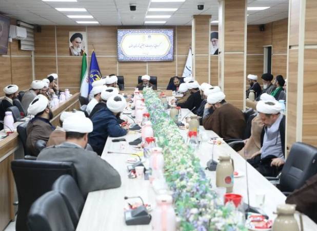 جذب نیروی جوان برای پذیرش در حوزه‌های علمیه سمنان