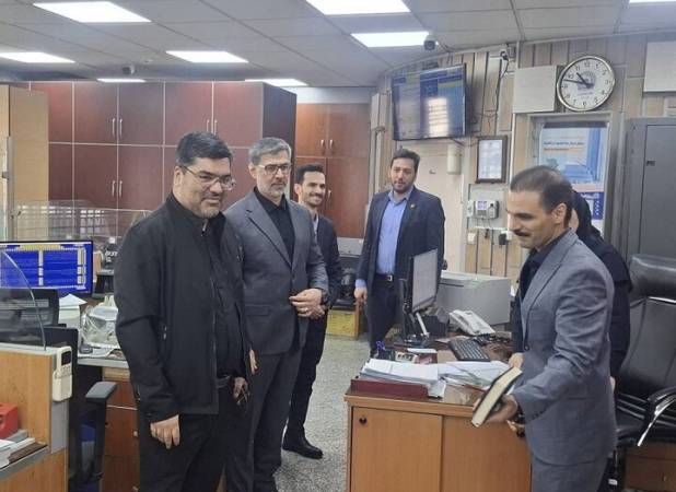 بازدید مدیرعامل بانک تجارت از واحدهای ارزی