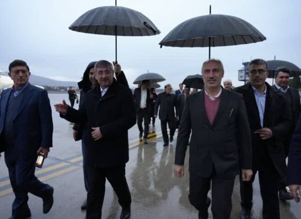 معاون رئیس‌جمهور به لرستان سفر کرد