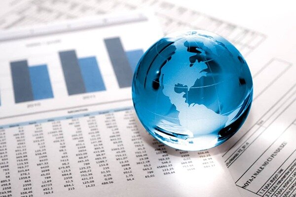 سیاست توسعه تجارت خارجی به جای سیاست ارزی باید در اولویت باشد