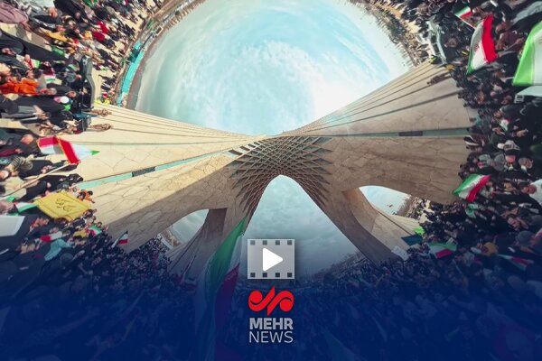 حضور حماسی مردم در راهپیمایی ۲۲ بهمن از زاویه‌ای متفاوت