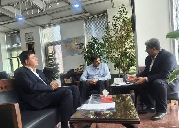 پیگیری تامین اعتبار رفع نقاط حادثه‌خیز و نوسازی ناوگان حمل و نقل استان کرمان