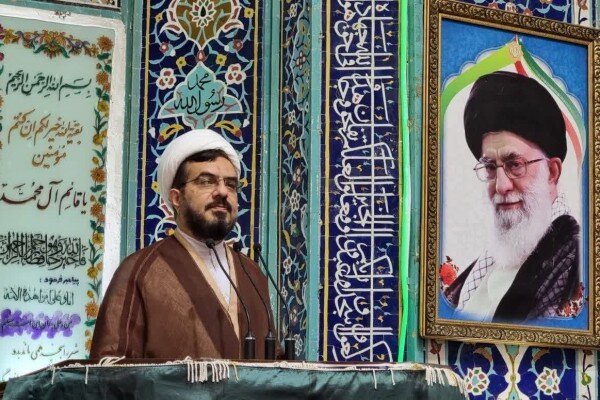 امام جمعه دماوند: ایران در برابر تهدیدها عقب‌نشینی نمی‌کند