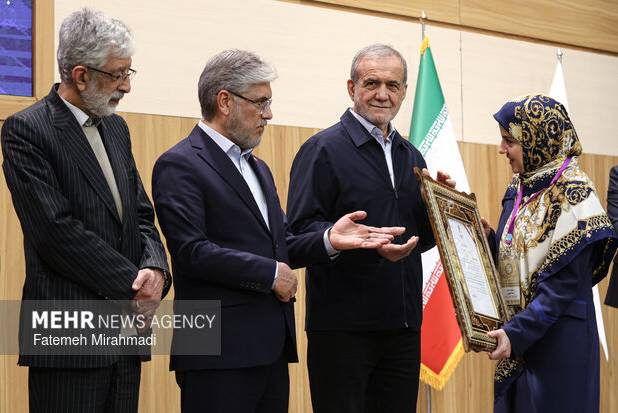 معرفی برترین ایران‌شناسان دنیا؛ تقدیر از ۳۶ شخص و نهاد علوم انسانی