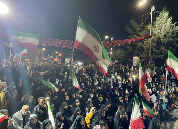 تجمع پرشور و انقلابی مردم کرمان در شب های مقاومت ملی