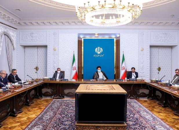 این همه تبلیغات برای دولت! پس کارهایش کو؟!