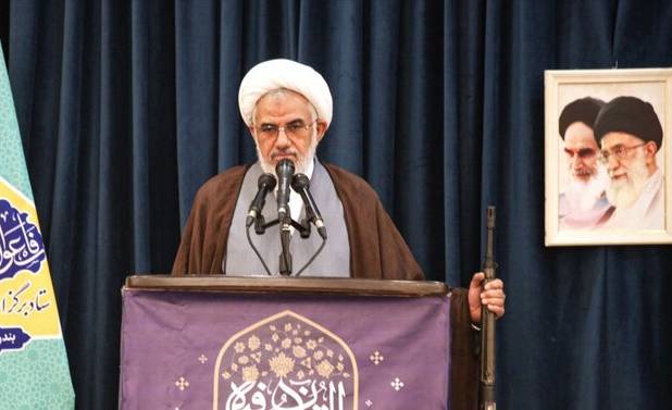 امام جمعه بندرعباس: اعتماد به دشمن، جامعه اسلامی را در معرض نفوذ قرار می‌دهد