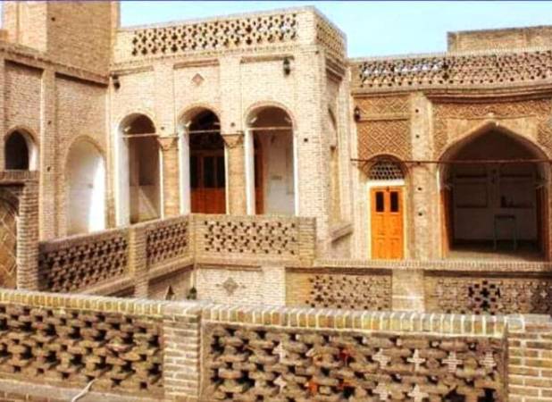 خانه تاریخی سوزنگر در بافت کهن دزفول رفع تصرف شد