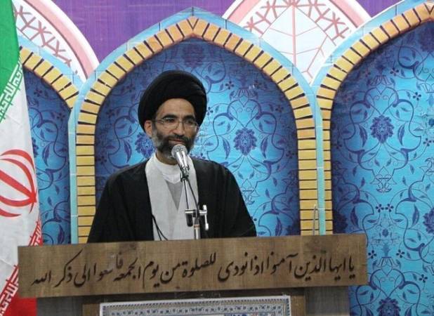 حسینی: ملت ایران انتقام خون رهبر شهید را می‌گیرد
