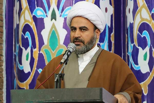 امام جمعه پارسیان:انتخاب رهبری توسط خبرگان نمونه ای از مردم سالاری است