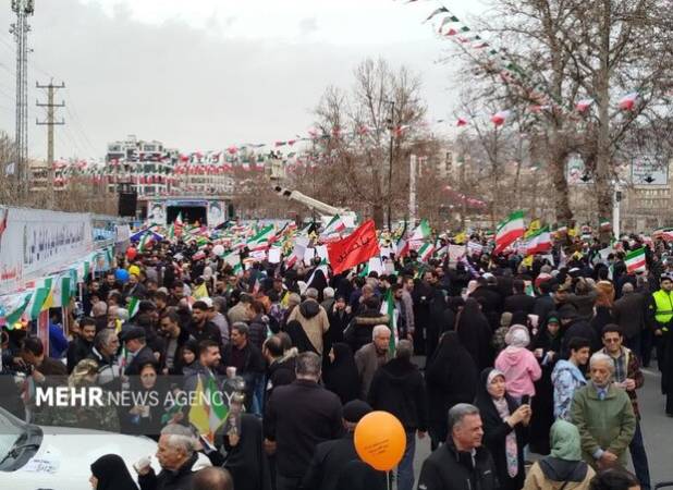 آغاز راهپیمایی باشکوه ۲۲ بهمن در کرج