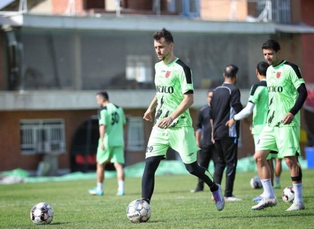 گل‌گهر به دنبال صدرنشینی است؛ مس رفسنجان روی لبه پرتگاه سقوط