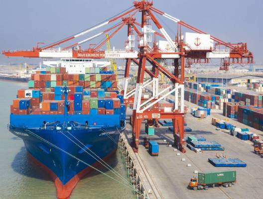 پیشرفت ۶۱ درصدی پروژه توسعه بندر امام خمینی