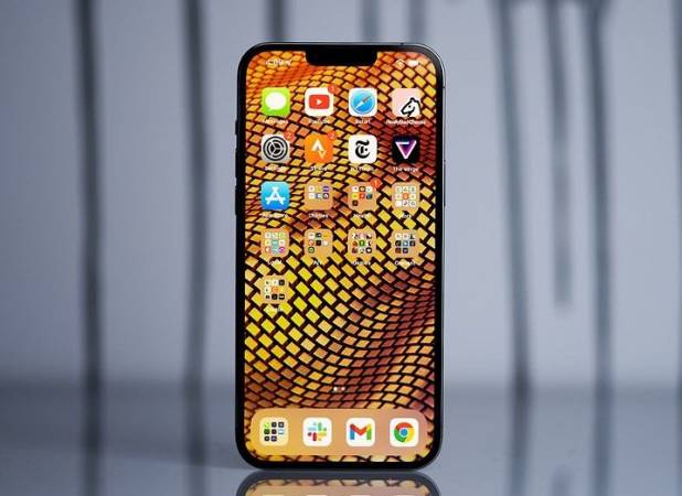 اپل تعویض نمایشگر آیفون ۱۳ را ممکن کرد