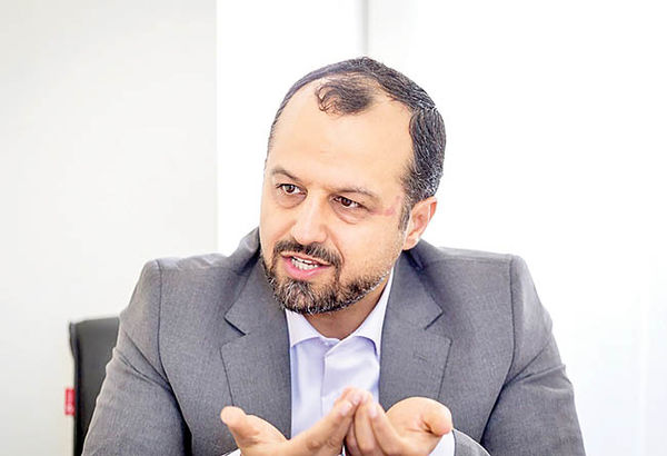 واکنش وزیر اقتصاد به حواشی استعفا و ابقا رئیس بورس!