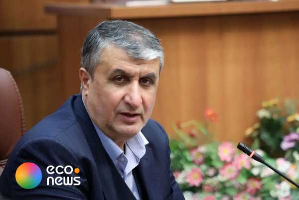 محور اصلی تقابل با دشمنان مسئله پیشرفت است
