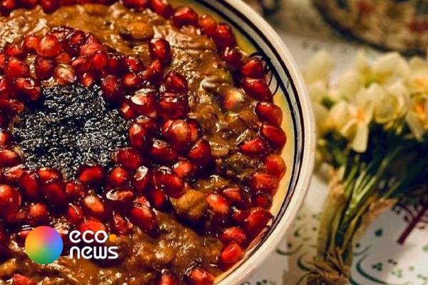 آش انار یزدی، غذای سنتی با طعمی فراموش‌نشدنی