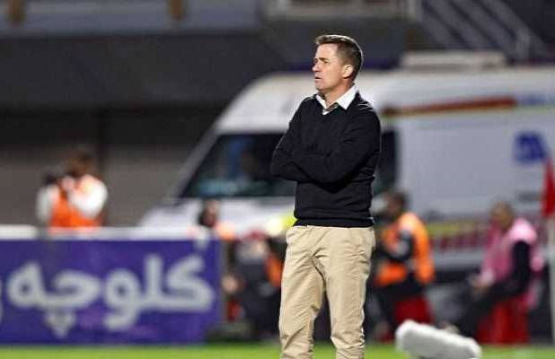 باشگاه باید در مورد من تصمیم بگیرد