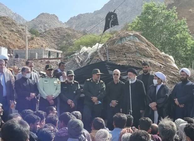 رئیس‌جمهور پای صحبت روستاییان جیرفت