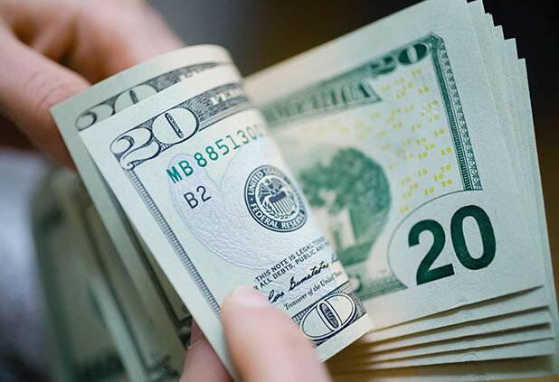 تامین کل نیاز ارزی برای واردات دارو و کالا‌های اساسی 