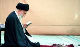 تصویری از رهبر شهید انقلاب در کنار فرماندهان سپاه/ قالیباف در لباس پاسداری در حضور رهبر شهید