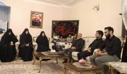 سرلشکر عبداللهی با خانواده شهید سلیمانی دیدار کرد