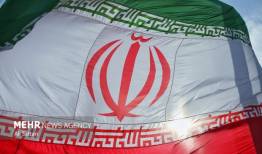 رژه اسکیت سواران اصفهانی با پرچم ایران