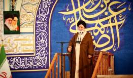 علم الهدی:  عده‌ای می‌گویند چون مردم پرچم قرمز را بلند و شعار خونخواهی را مطرح کردند، آمریکا دوباره به کشور ما حمله کرد